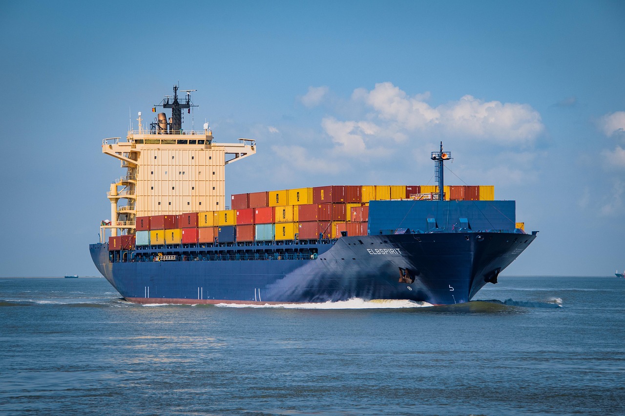 Pourquoi choisir le transport maritime écologique : les principaux bénéfices en 2025