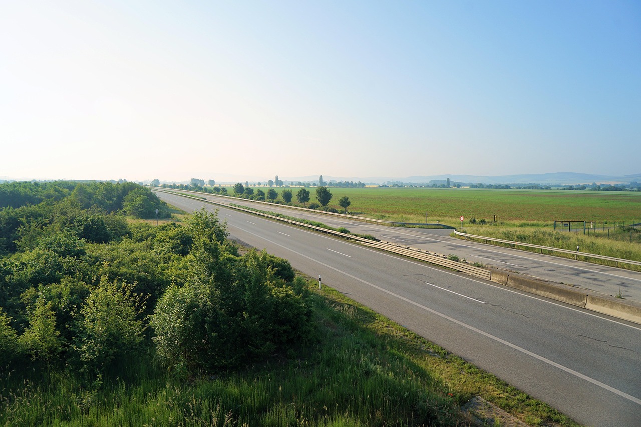 découvrez comment la logistique verte révolutionne le transport et la gestion des marchandises grâce à des solutions durables, écologiques et innovantes pour réduire l'empreinte carbone et optimiser la chaîne d'approvisionnement.